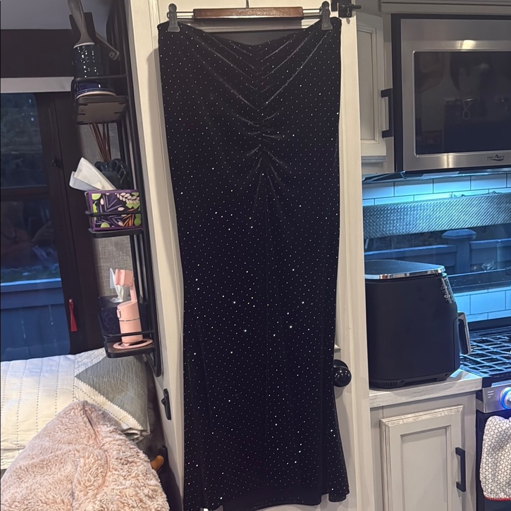 The Frolic Elegant Black Skirt with Rhinestone Detailing XL